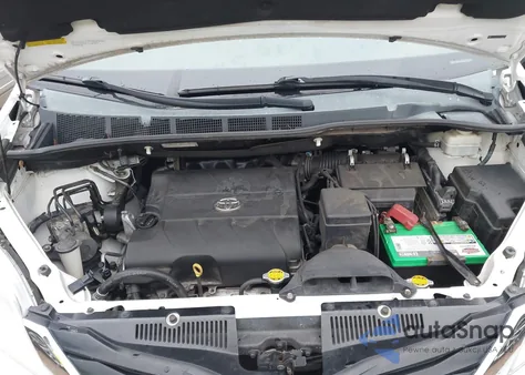 2012 Toyota Sienna Le 7 Passenger z USA, uszkodzony, nr VIN 5TDJK3DC3CS048579